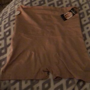 Super shaper. Never worn!